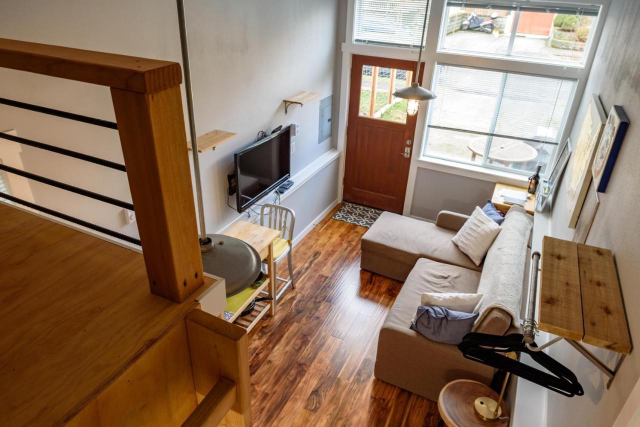 Tiny House By Kabino Mini Modern Tiny Home Heart Of Green Lake Pet Friendly Wifi Loft Up Ladder Plus Sleeper Sofa Σιάτλ Εξωτερικό φωτογραφία